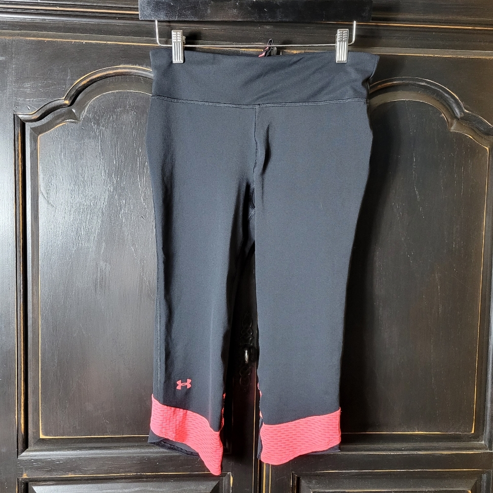 Medium Under Armour Heat Gear Yoga Pants Capri Leggings Black Pink